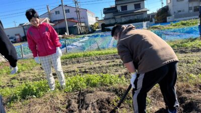 さつまいも掘りに行ってきました！